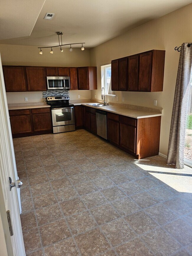 Building Photo - 5112 Tabor Lane