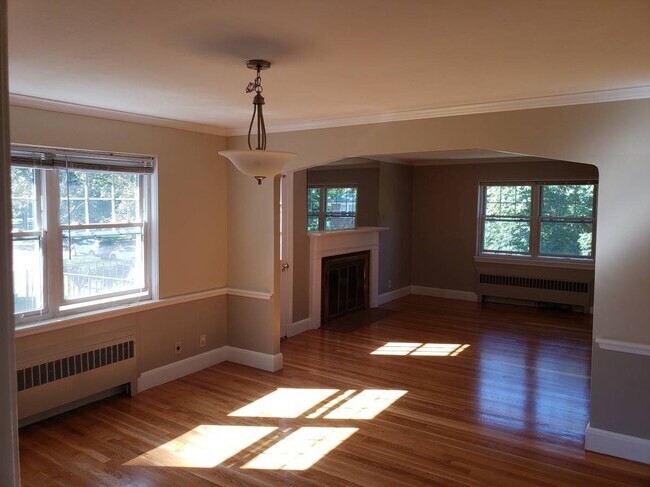 Foto del edificio - 108 Withington Rd