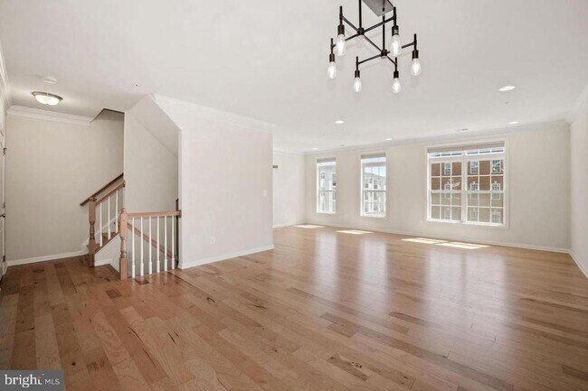 Building Photo - 43144 Thoroughfare Gap Terrace