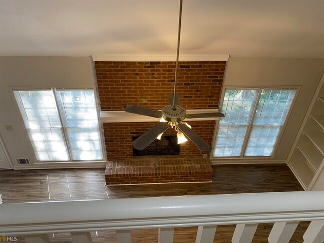 Foto del edificio - 2601 Rock Point Ln