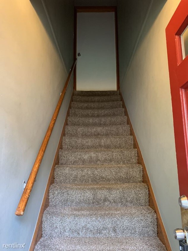 Primary Photo - 2 br, 1 bath Apartment - 340 Stiemly Ave # B
