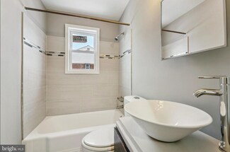 Building Photo - 2711 Shirey Ave