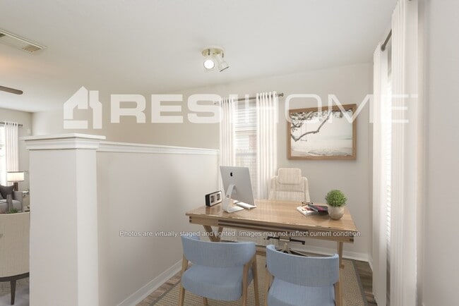 Foto del edificio - 4906 Drew Forest Ln