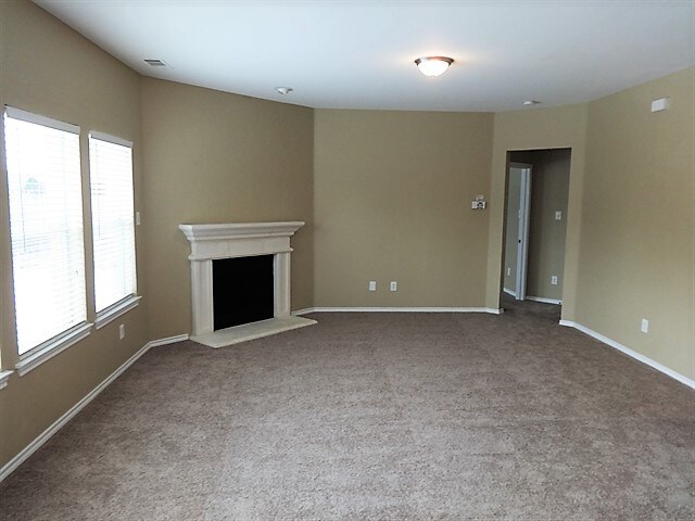 Foto del edificio - 5112 Parkplace Dr