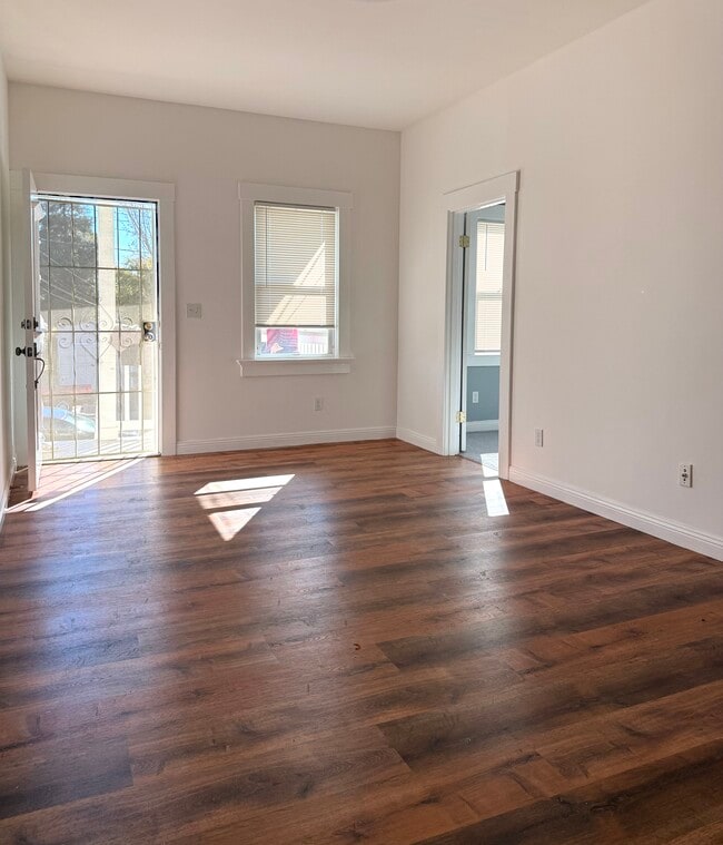 Foto del edificio - 1813 Saint Charles St