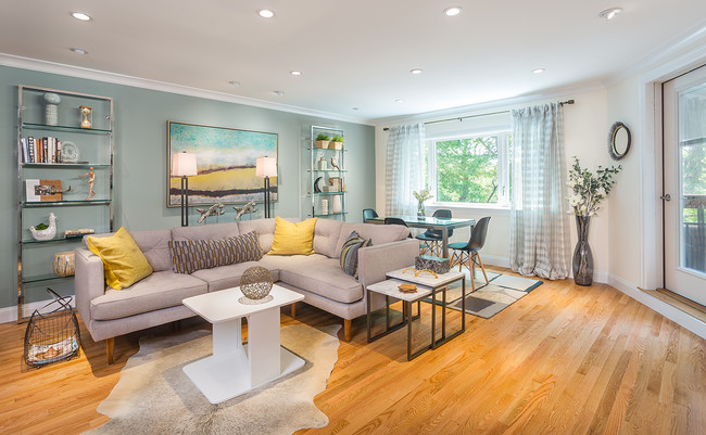 Open concept living/dining room - 1443 Beacon