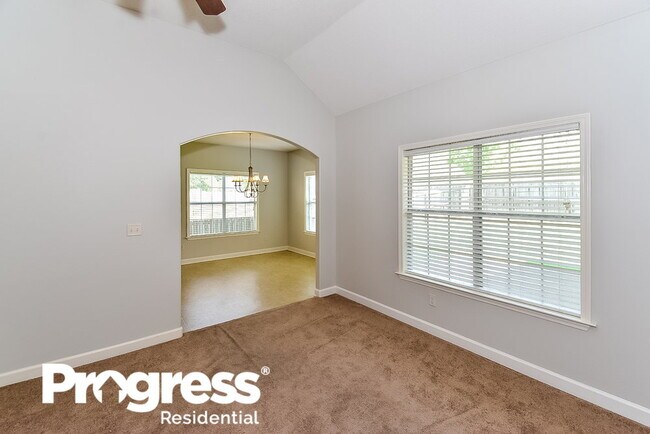 Building Photo - 1146 Casentino St