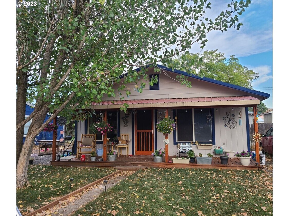Foto principal - 3 bedroom house