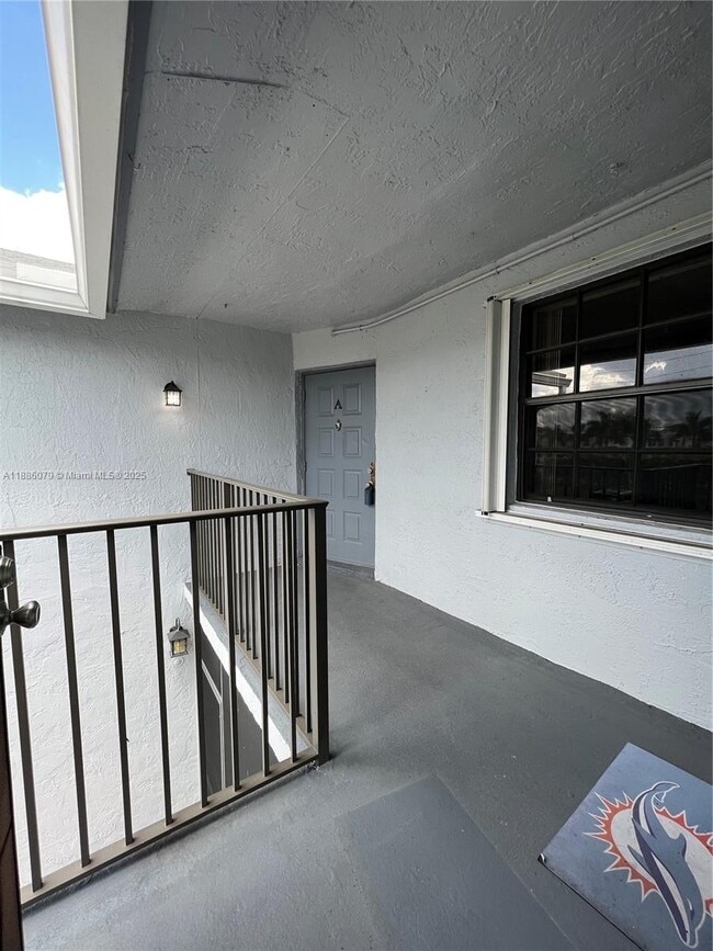 Foto del edificio - 809 Hamilton Dr
