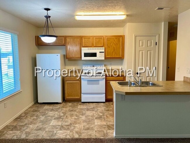 Foto del edificio - 1053 W Pine Ave