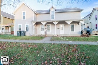 Building Photo - 121-123 S State St