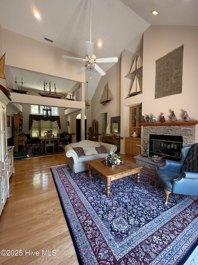 Building Photo - 7407 Fern Valley Dr