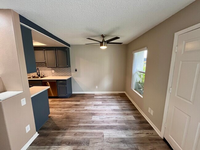 Building Photo - 4077 Tujunga Ave