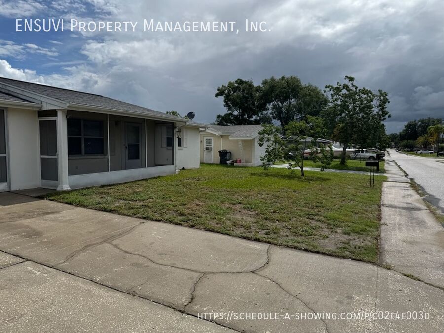Foto principal - 7705 Farmlawn Dr