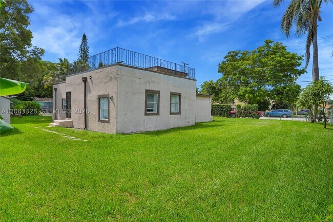 Building Photo - 8295 NW 4th Ave