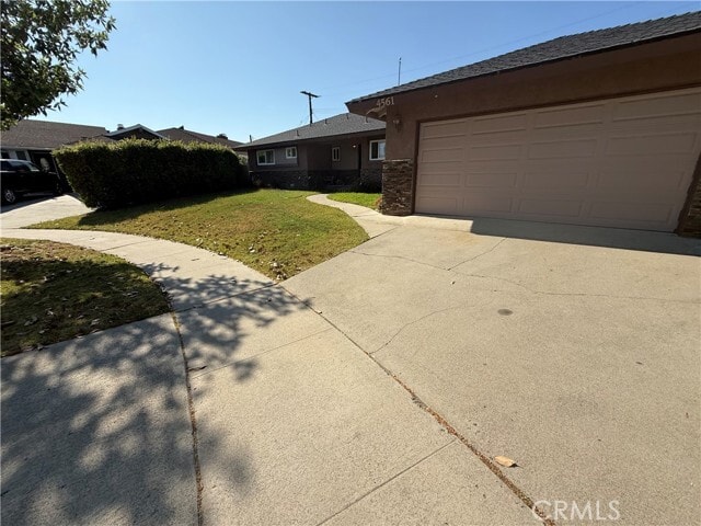 Building Photo - 4561 Mimosa Dr