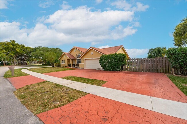 Foto del edificio - 1400 SW 54th Ave
