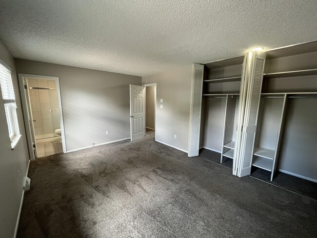 Photo - 12822 Monroe St House