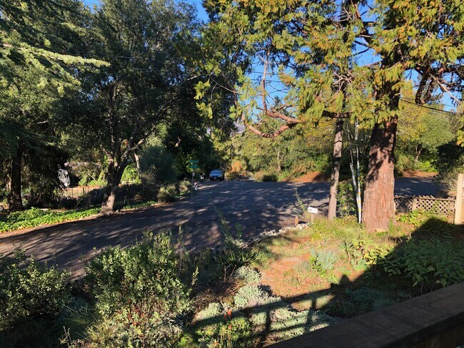 Foto del edificio - 4560 Sullivan Ct
