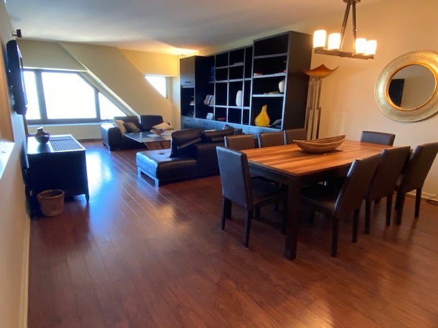 Building Photo - 175 E Delaware Pl