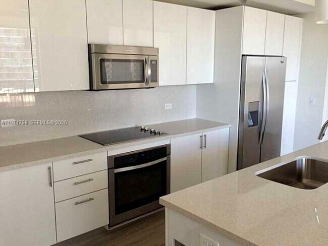 Foto del edificio - 999 SW 1st Ave