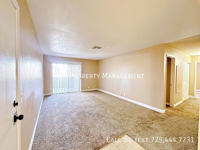 Building Photo - 2 BED 2 BATH CONDO IN GATED COMMUNITY IN D...