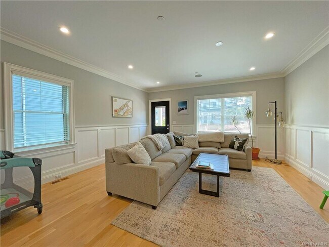 Foto del edificio - 30 Franklin Ave