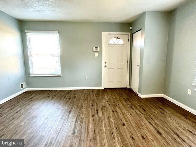 Foto del edificio - 3369 Chester Grove Rd