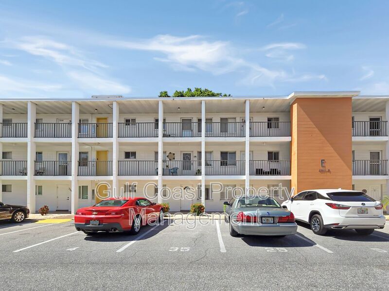 Primary Photo - 2207 Sunset Dr