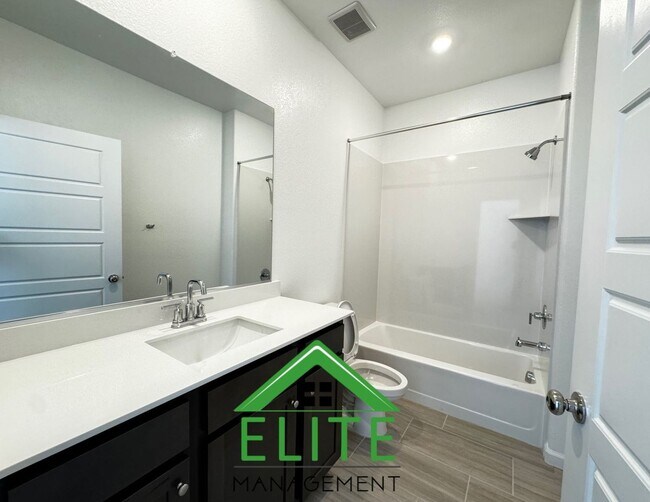 Building Photo - BRAND NEW!! Absolutely gorgeous home with ...