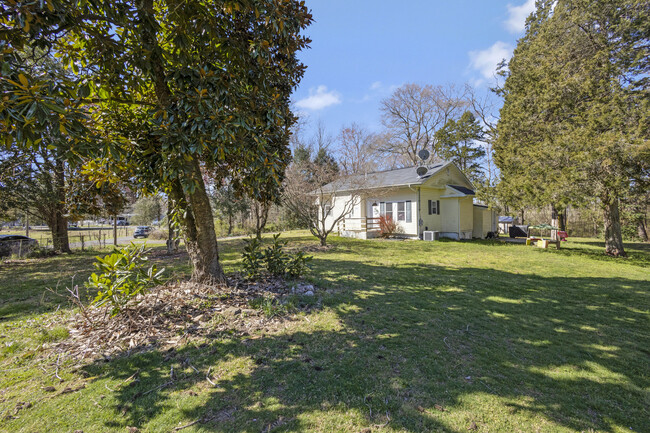 Building Photo - 8311 Cedarville Rd