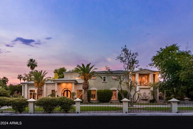Foto del edificio - 336 E Orangewood Ave