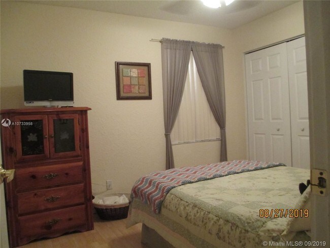 Foto del edificio - 630 NW 107th Ave