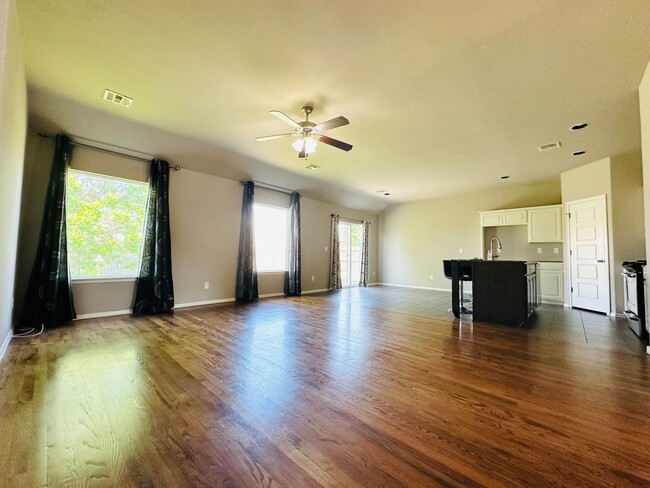 Foto del edificio - 11000 N 118th E Ave