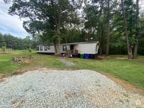 Building Photo - 417 Ranch Rd