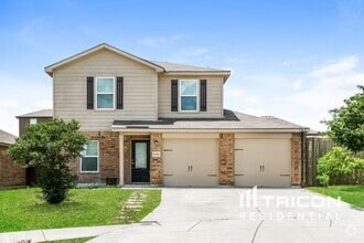 Building Photo - 6346 Daisy Way