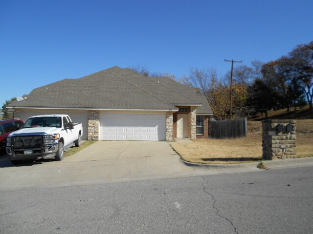 Foto principal - 3/2.5/2 COMING SOON!!! Great Location