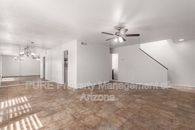 Building Photo - 1010 E Pueblo Dr
