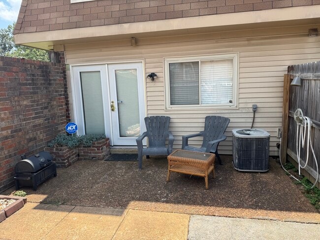 Back Entrance - 6622 Poplar Woods Cir S