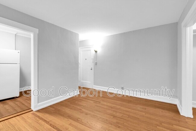 Foto del edificio - 870 Lafayette Ave