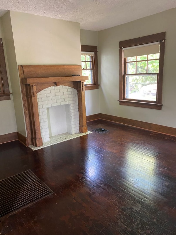 Building Photo - 127 Iroquois Ave