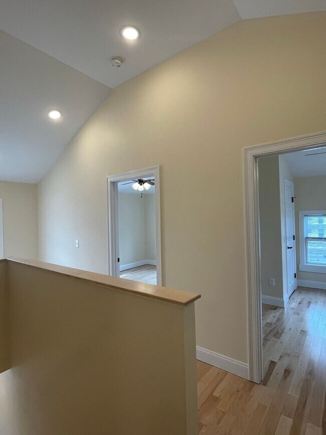 Foto del edificio - 74 Elmwood Ave