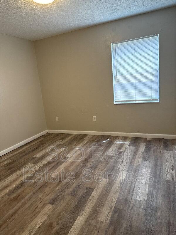 Building Photo - 3015 Allred Dr