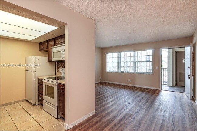 Building Photo - 300 SW 134th Way