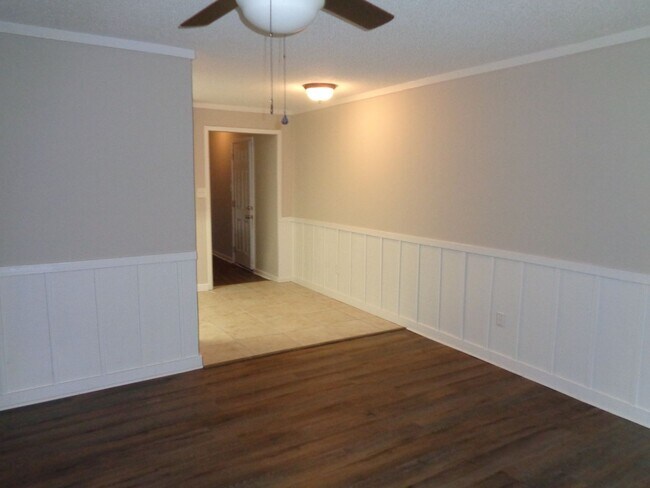 Building Photo - 110 Dogwood Heights