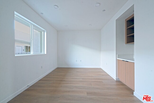 Foto del edificio - 14606 Sylvan St