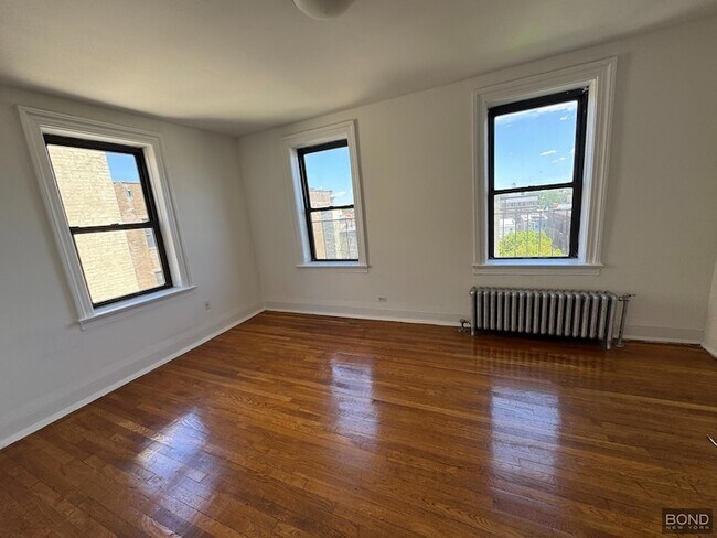 Foto del edificio - 32-15 35th St