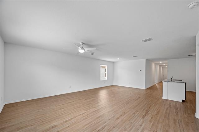 Building Photo - 5720 Cherry Holw Wy