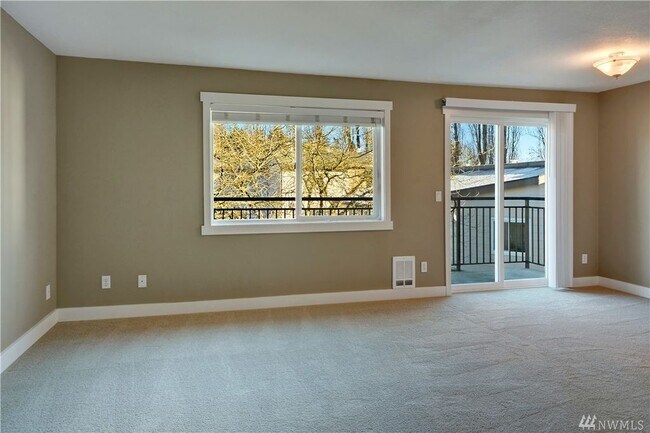 Building Photo - 15821 NE Leary Way
