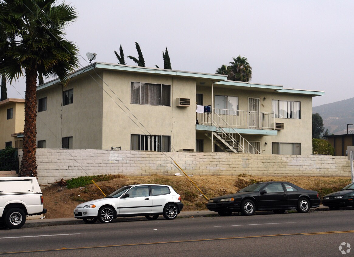 Primary Photo - 1106 Jamacha Ln